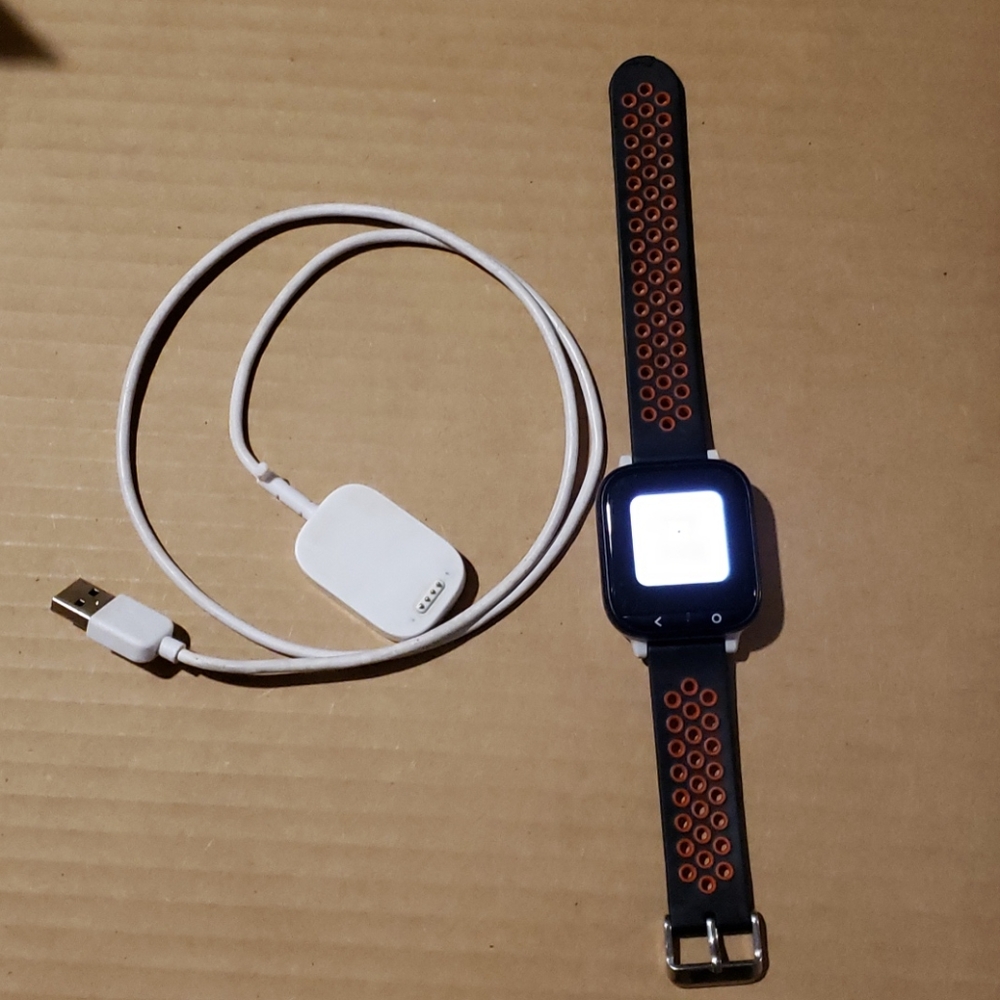 Gizmo watch with charger